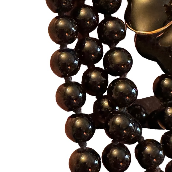 Stella & Dot Black Kelly Pearl Flower Clasp with Pavé Ladybug Necklace - Picture 10 of 13